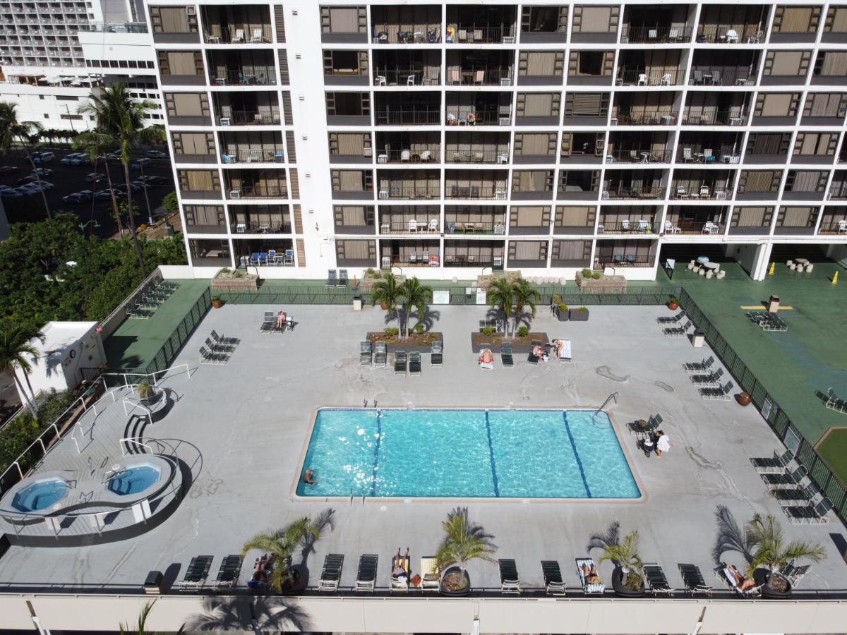 Beautiful 1Br, Steps To Waikiki Beach And Parking Honolulu Buitenkant foto