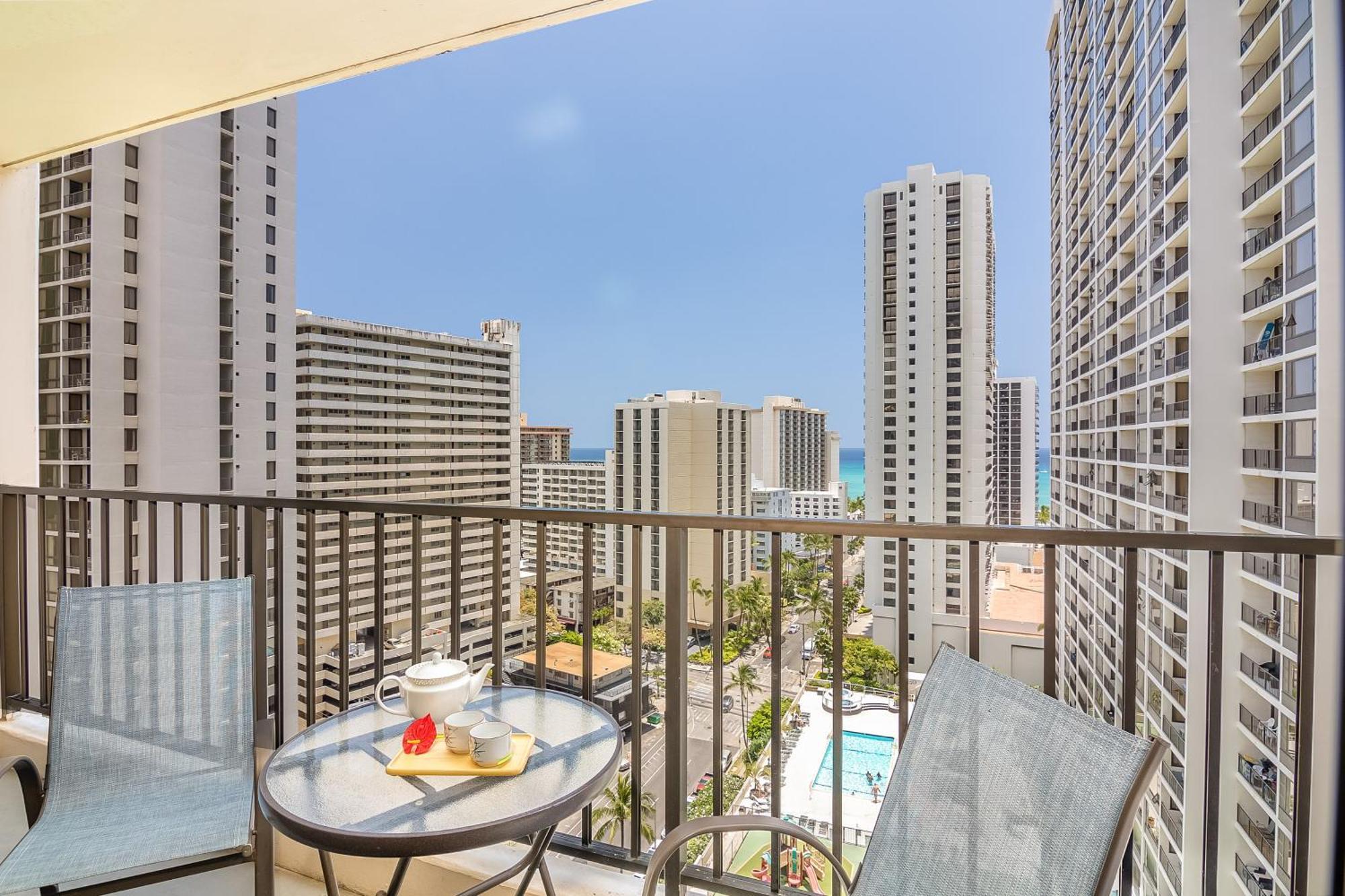 Beautiful 1Br, Steps To Waikiki Beach And Parking Honolulu Buitenkant foto
