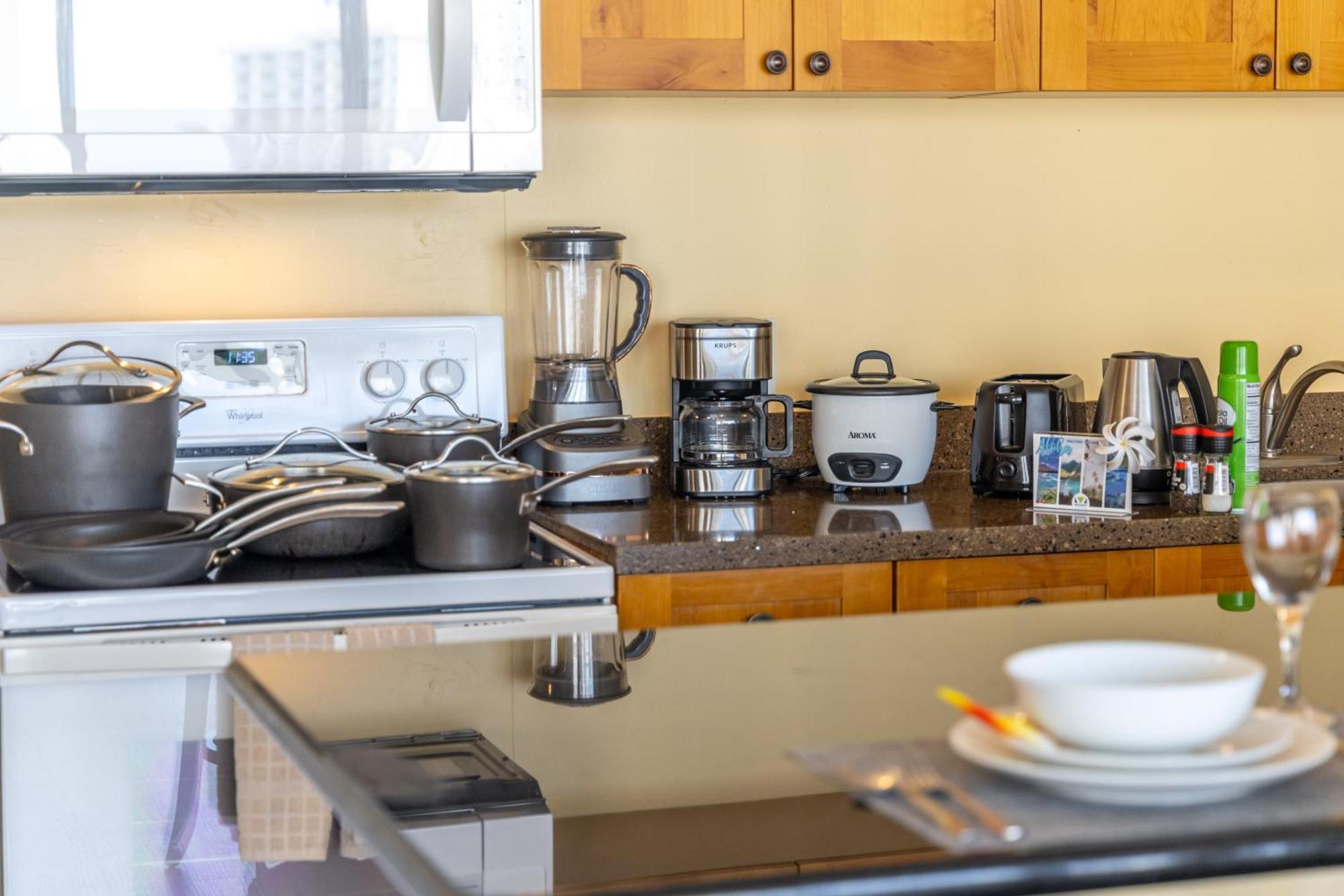 Beautiful 1Br, Steps To Waikiki Beach And Parking Honolulu Buitenkant foto