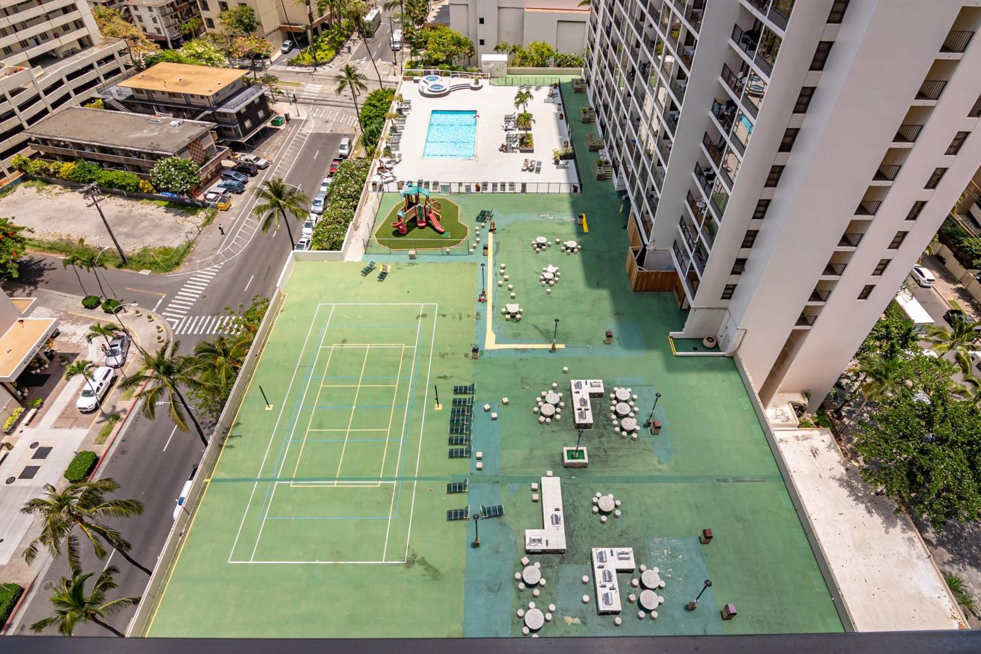 Beautiful 1Br, Steps To Waikiki Beach And Parking Honolulu Buitenkant foto