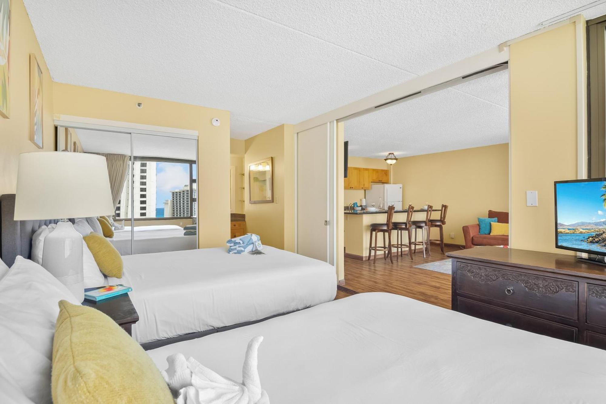 Beautiful 1Br, Steps To Waikiki Beach And Parking Honolulu Buitenkant foto