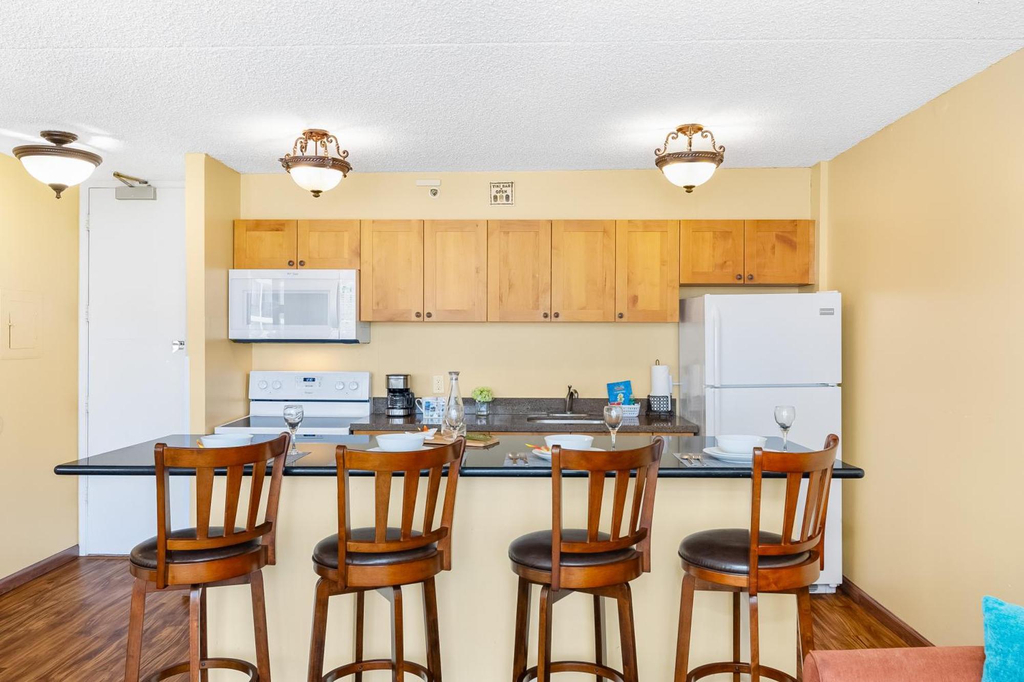 Beautiful 1Br, Steps To Waikiki Beach And Parking Honolulu Buitenkant foto