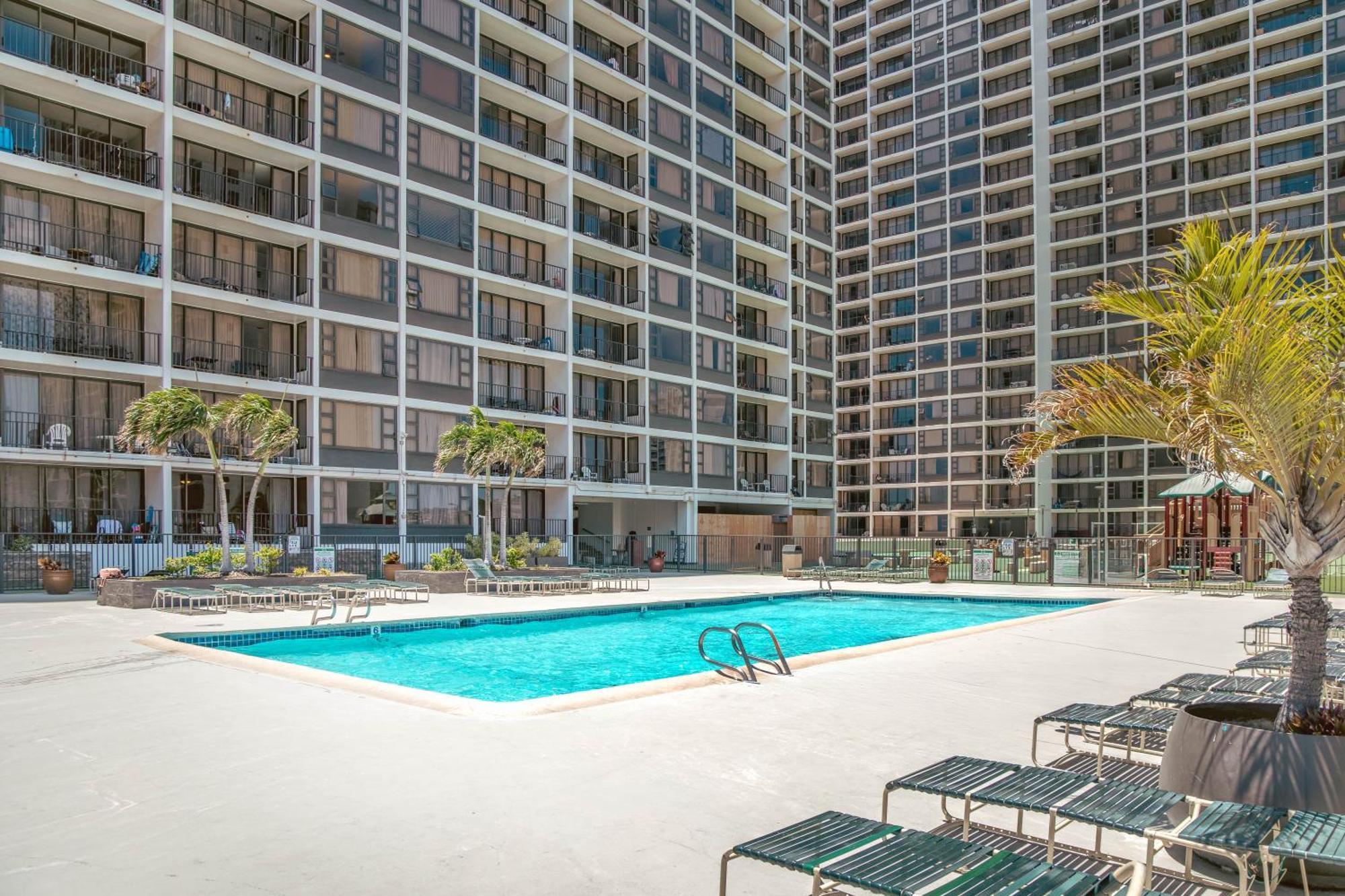 Beautiful 1Br, Steps To Waikiki Beach And Parking Honolulu Buitenkant foto
