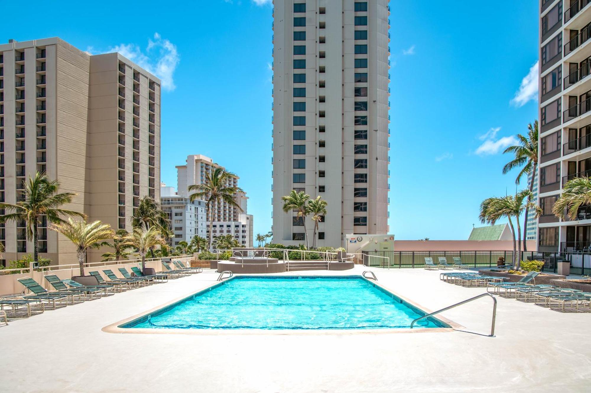 Beautiful 1Br, Steps To Waikiki Beach And Parking Honolulu Buitenkant foto
