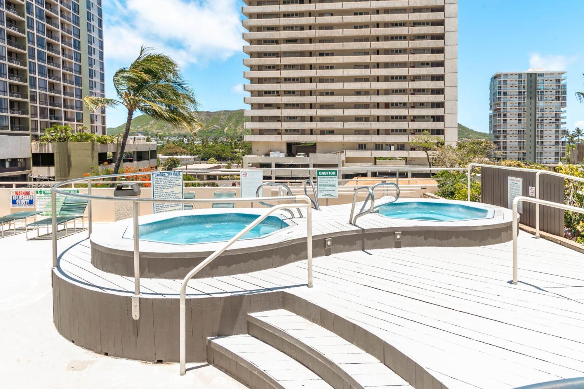 Beautiful 1Br, Steps To Waikiki Beach And Parking Honolulu Buitenkant foto